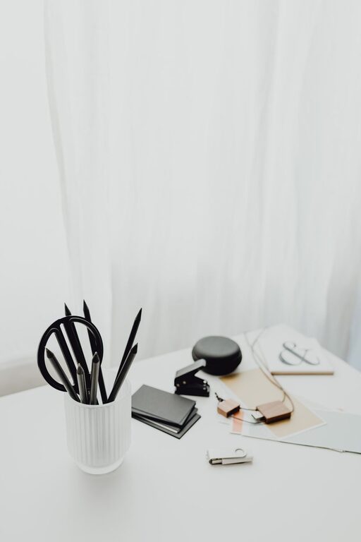 Practical Tips for Organising a Clutter-Free Home Office Space